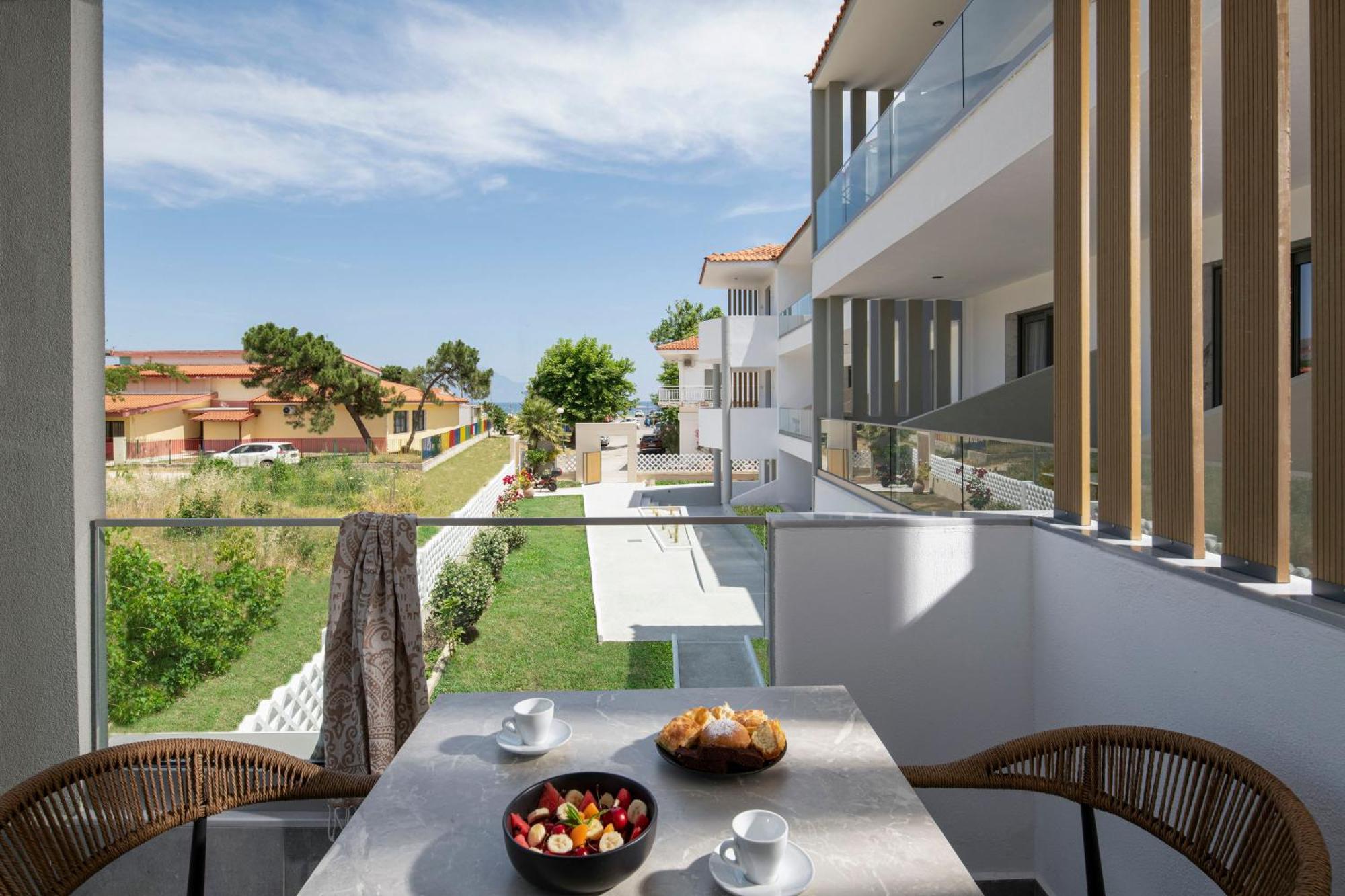 Asteras Hotel Sarti Luaran gambar